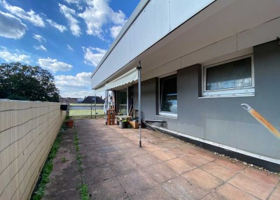 Perfekte Gelegenheit: 2-Zimmer-Wohnung mit riesiger Dachterrasse in Benrath!