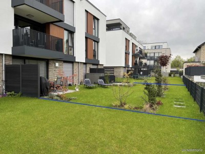 Wohnen mit Flair:  Design-Oase mit Terrasse und Garten in Jülich