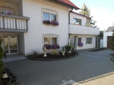 Mehrfamilienhaus in Krumbach: 4 einzelne Wohnungen zu Verkaufen!