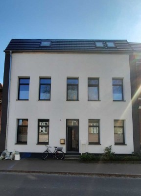 Heller, freundlicher Büroraum in zentraler Ortskernlage von Horst (Holstein) zu vermieten