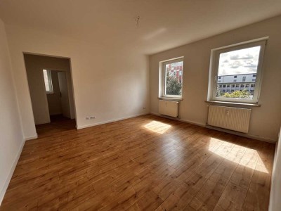 *Renovierte 4-Zimmer-Wohnung*