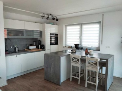 Exklusive 2-Zimmer-Wohnung mit Balkon in Freilassing, zentrumsnah