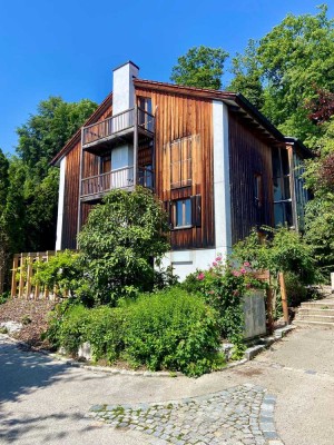 Haus nahe See mit Garten und schönem Ausblick