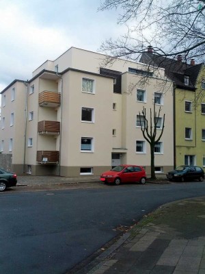 Gut geschnittene 3,5 Raum-Wohnung mit Balkon