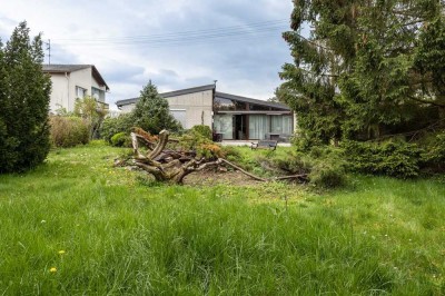 Freistehendes Einfamilienhaus auf tollem Sonnengrundstück in Idstein-Walsdorf