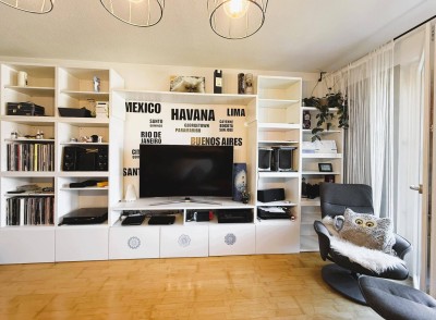 Eigentum statt Miete - sanierte 4-Zimmer-Wohnung mit Loggia mitten im Zentrum