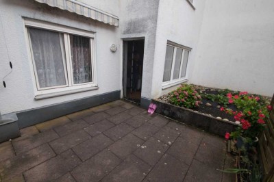 Helle und großzügige Wohnung mit einer Terrasse zu vermieten!