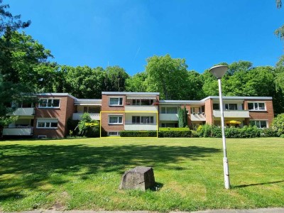 Lichtdurchflute  3-Raum-Hochparterre-Wohnung mit Balkon und EBK in Bergisch Gladbach Alt Frakenforst