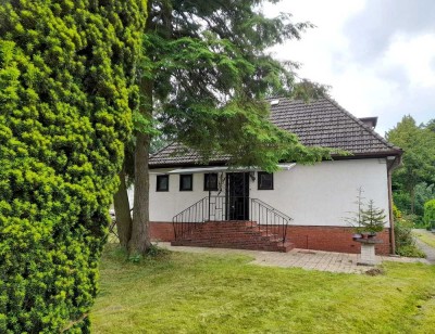 AMMERSBEK * Sonniges EFH *verglaste Terrasse * Doppelgarage * großer GARTEN *freier BLICK ins GRÜNE