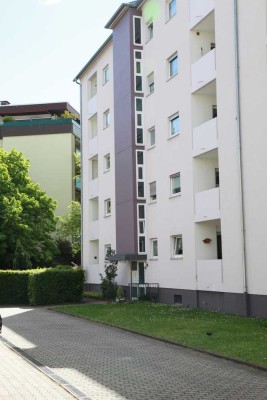 Schöne 3-Zimmer-Wohnung mit 2 Balkonen und EBK in Speyer