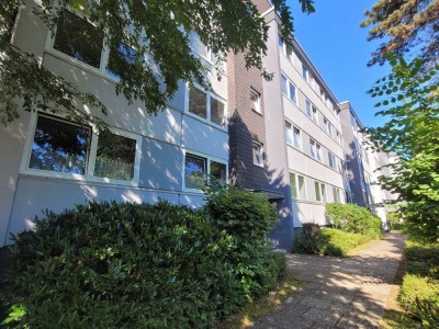 1.OG, renoviert - 3 Zimmer KDB-großer Balkon über Eck in beliebter und familienfreundlicher Siedlung