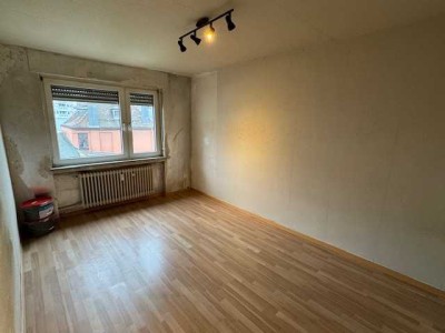 Schöne und gepflegte 4-Zimmer-Wohnung mit Balkon in Aschaffenburg
