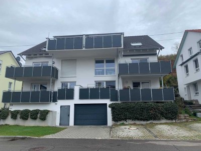 Sonnige, moderne 4,5 Zimmer Wohnung Enegieeffizienz A+ Endenergieverbrauch 16 kWh/(m²·a) von Privat