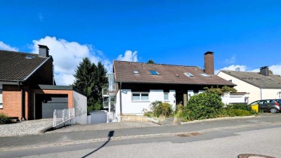 *** EFH im WE-Recht * mit eigenem Eingang,  26 m² Westbalkon und unverbaubarem Blick ins Grüne. ***