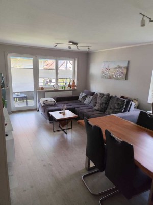 Helle und moderne 2 Zimmer Wohnung mit Balkon, TG Platz und Kellerabteil in CW- Heumaden