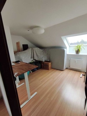 Charmante 2-Zimmer Dachgeschosswohnung in Düsseldorf-Gerresheim