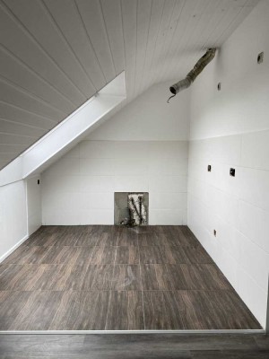 Renovierte 3-Zimmer Dachgeschosswohnung