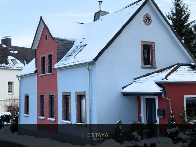 Einfamilienhaus mit Solar- und Photovoltaikanlage sowie Pelletheizung in naturnaher Umgebung