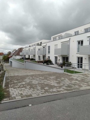 Helle moderne 3,5-Zimmer Erdgeschosswohnung mit EBK, Terrasse und TG-Stellplatz in Ertingen