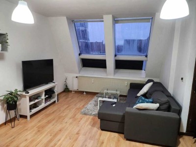 2.5 rooms apartment is available in lankwitz