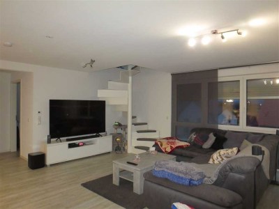 Moderne 3-Zimmer-DG-Wohnung + Studio