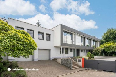 Sofort bezugsfertige Designervilla mit Traumblick fußläufig in die Innenstadt von Königstein