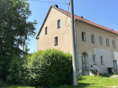 Charmante Haushälfte eines ehemaligen Bauernhofes – Viel Potenzial für Bastler, Familien und Individ
