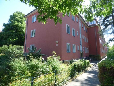 "Kapitalanleger aufgepasst", - Kleine Single-Wohnung unweit dem Tegeler See
***Laminat/abgez. Diele
