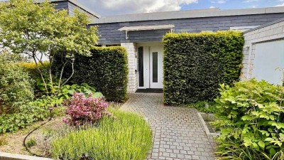 Sehr gepflegter und exklusiv ausgestatteter Bungalow mit viel zusätzlicher Nutzfläche in ruhiger ...