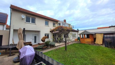 Haus mit Terrasse und eigenem Garten, derzeit vermietet