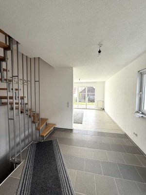 Sonniges Reiheneckhaus BJ 2003/2009 mit großem Garten, hochwertiger Einbauküche, Terr und Stellplatz