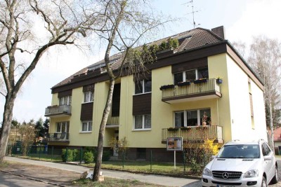 Schönes Zimmer 34 m² (50 m² incl. anteiliger Gemeinschaftsflächen) in Berlin Lichtenrade