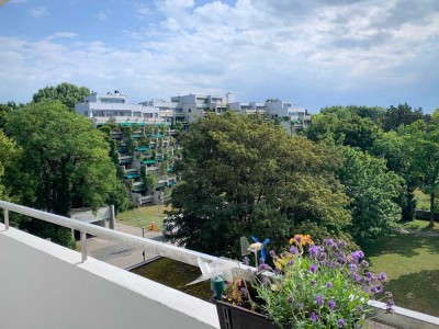 Eleganz in Bogenhausen – Stilvolle 1-Zimmer-Wohnung mit Balkon und TG-Stellplatz in Toplage
