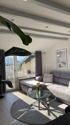 Möblierte 3-Zimmer-DG-Wohnung mit Einbauküche in Bad Kreuznach