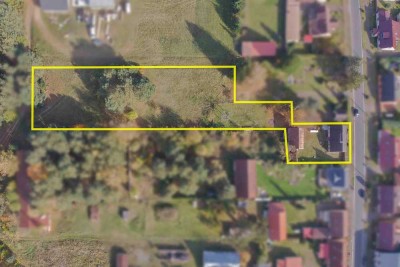 Greifen Sie zu! Renovierungsbedürftiges Einfamilienhaus samt Garten, Garage und 3 Freistellplätzen