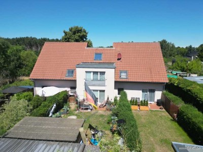 Charmante 2-Zimmer-Wohnung mit Stellplatz im Gartenhaus, Bj. 2000. Ruhige Lage und Zentrumsnah