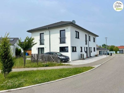 Modernes Doppelhaus – zwei separate Einheiten, Energieeffizienz A+
