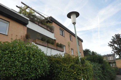 Großzügige drei-Zimmer-Wohnung mit großer Loggia