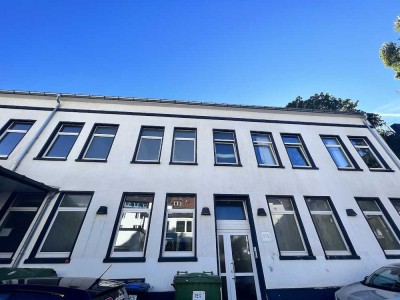 Wir renovieren für Sie! Große, gepflegte Wohnung in Citynähe