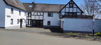 freistehendes Zweifamilien-Generationenhaus + großem Einzimmerapartm.  in Freilingen Gem.Blankenheim