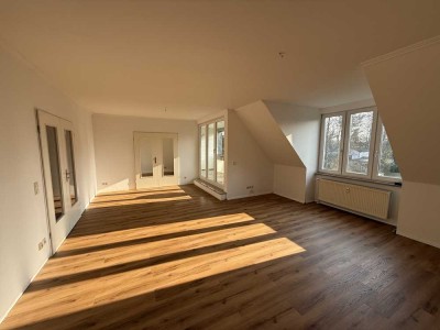 140m² Wohnung mit 4 Zimmern! Frisch renoviert! Ruhige Wohnlage!