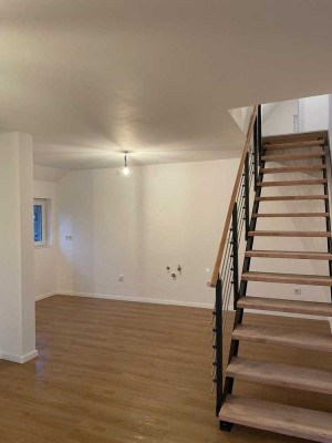 Wunderschöne 115m² Maisonette-Wohnung in freistehendem Zweifamilienhaus