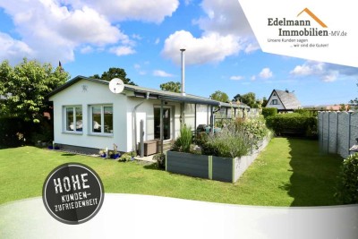Moderner ca. 48 m² Wochenend-Bungalow mit Kamin, überdachter Terrasse & gepflegtem Garten nahe der O