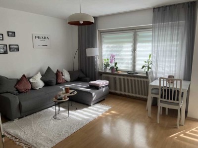 Sehr ruhige und zentrale Studio-Wohnung mit Südwestbalkon