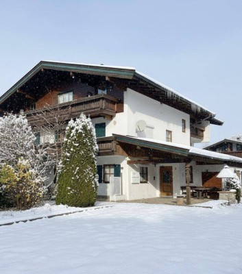 großzügige 4 Zimmer Terrassen-Wohnung in den Tiroler Bergen