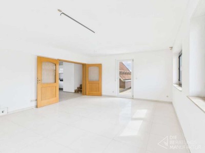 Helle 2 Zimmer Wohnung mit Balkonterrasse in Eckental-Forth