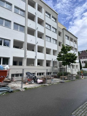 Erstbezug nach Kernsanierung – Moderne 3-Zimmer-Wohnung mit Stellplatz