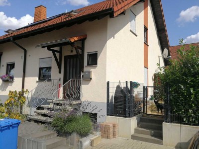 DHH 3 ZKB +Gäste WC im EG, eigener Garten