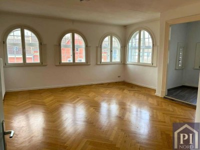 Attraktive 4-Zimmer-Wohnung mit Balkon in zentraler Lage!
