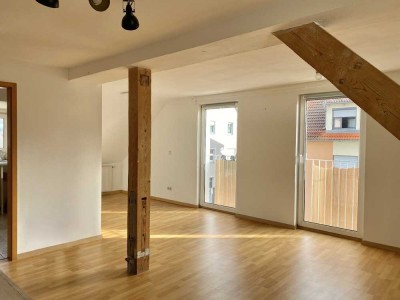 All inclusive-Komfort - vollmöblierte 2-Zimmer-Wohnung mit Einbauküche, Internet u. Stel